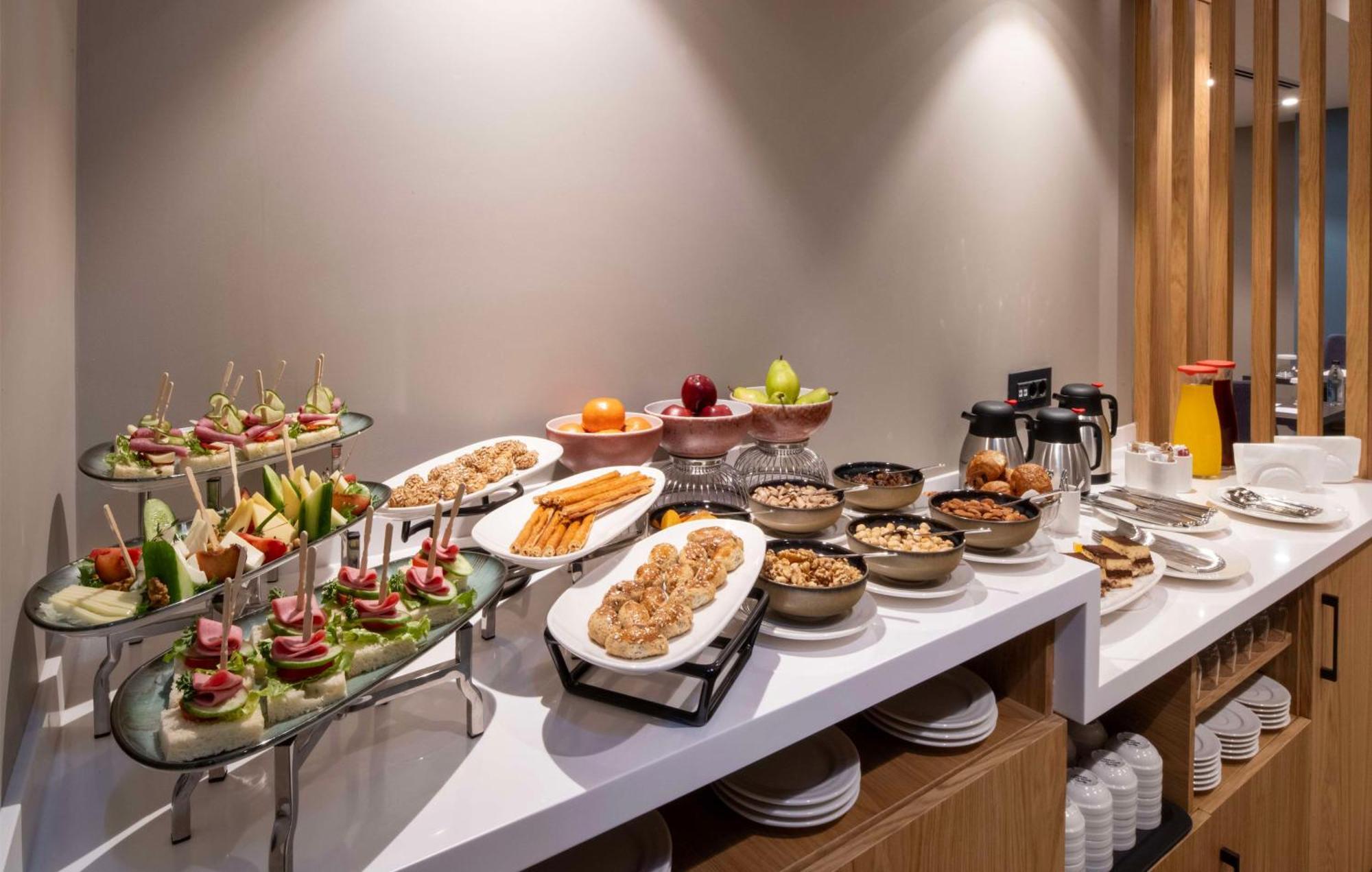 Hampton By Hilton Istanbul Sirkeci Hotell Exteriör bild